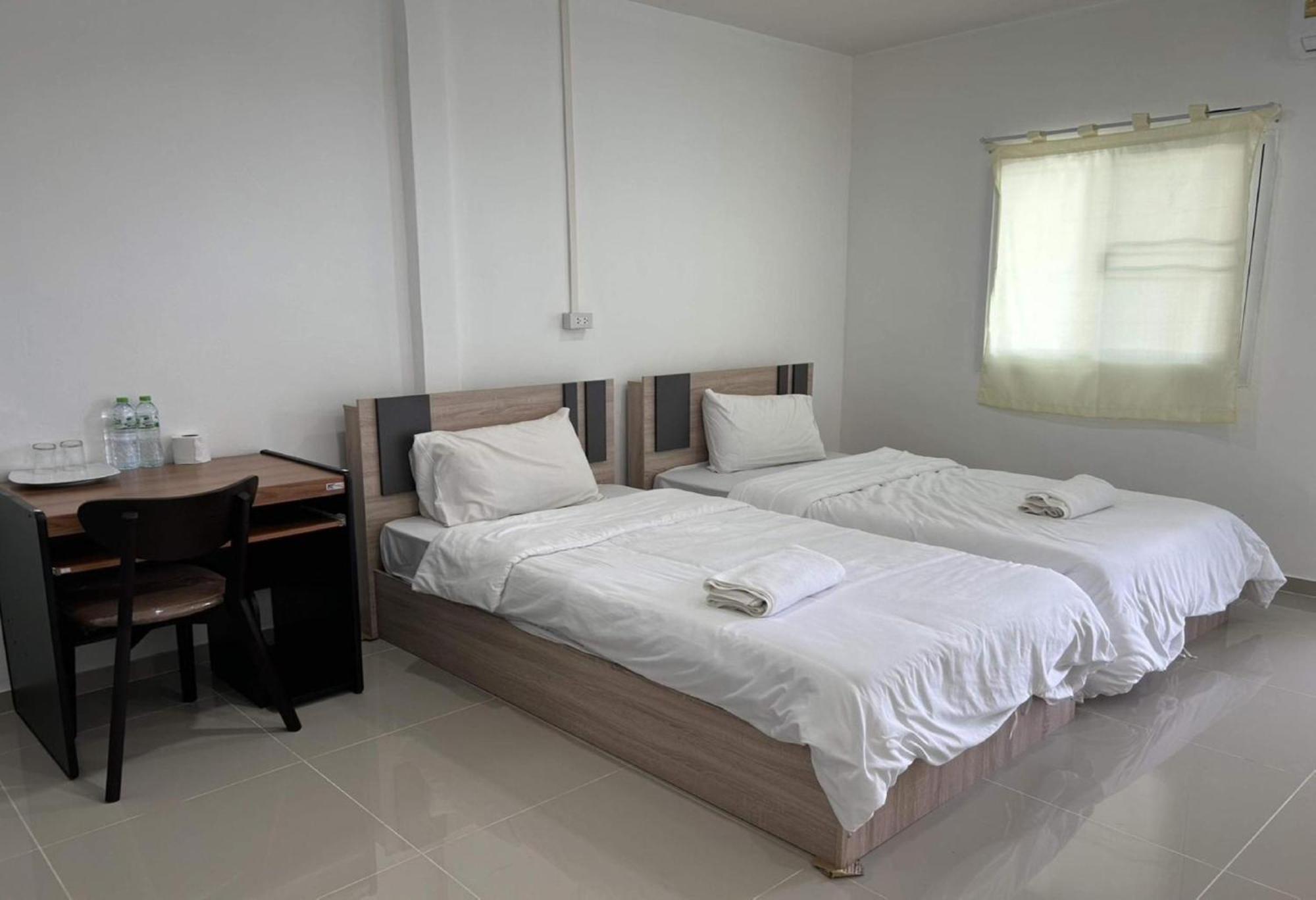 Collection O To The Sea Resort Thailand ナ・ジョムティエン エクステリア 写真