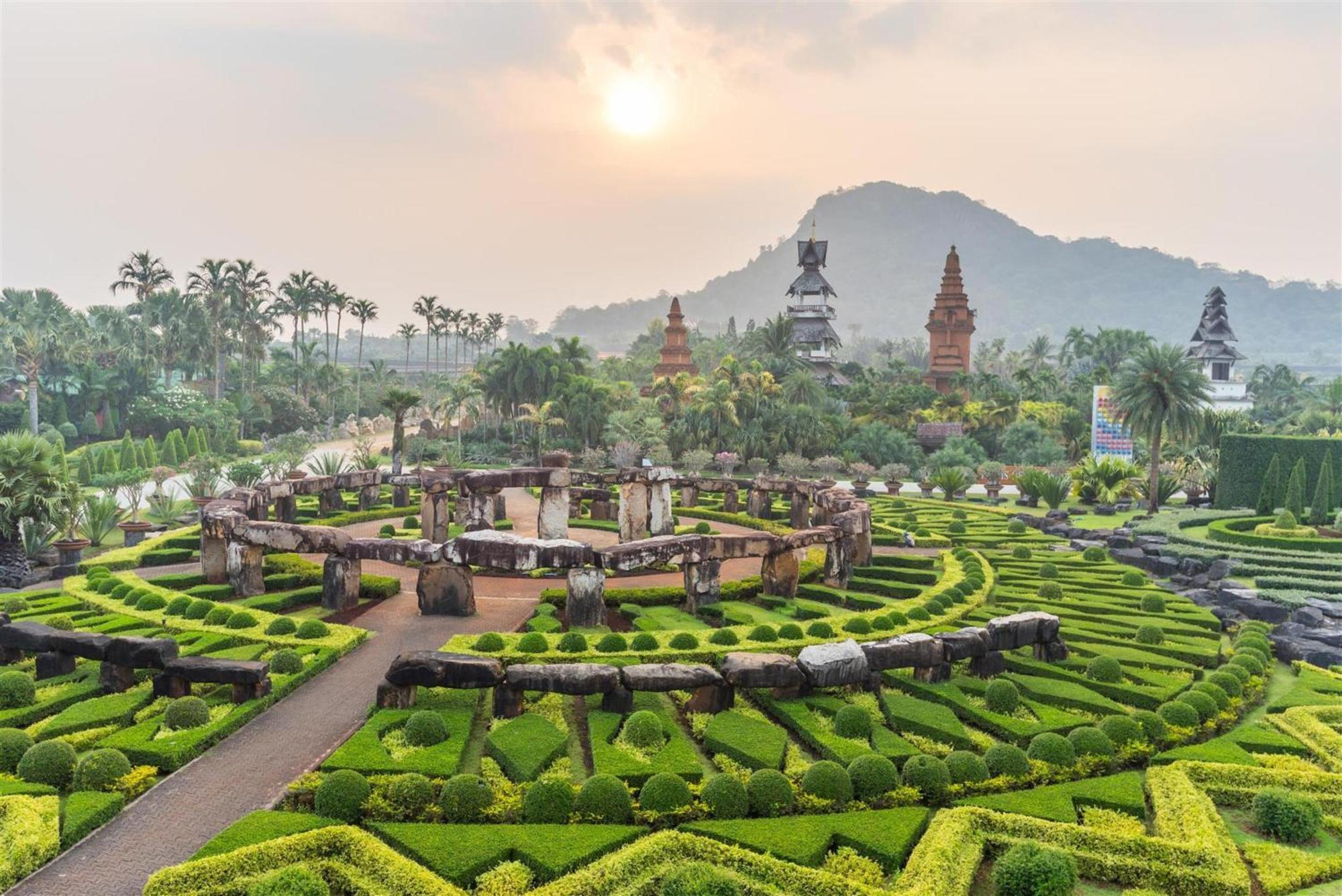 Collection O To The Sea Resort Thailand ナ・ジョムティエン エクステリア 写真