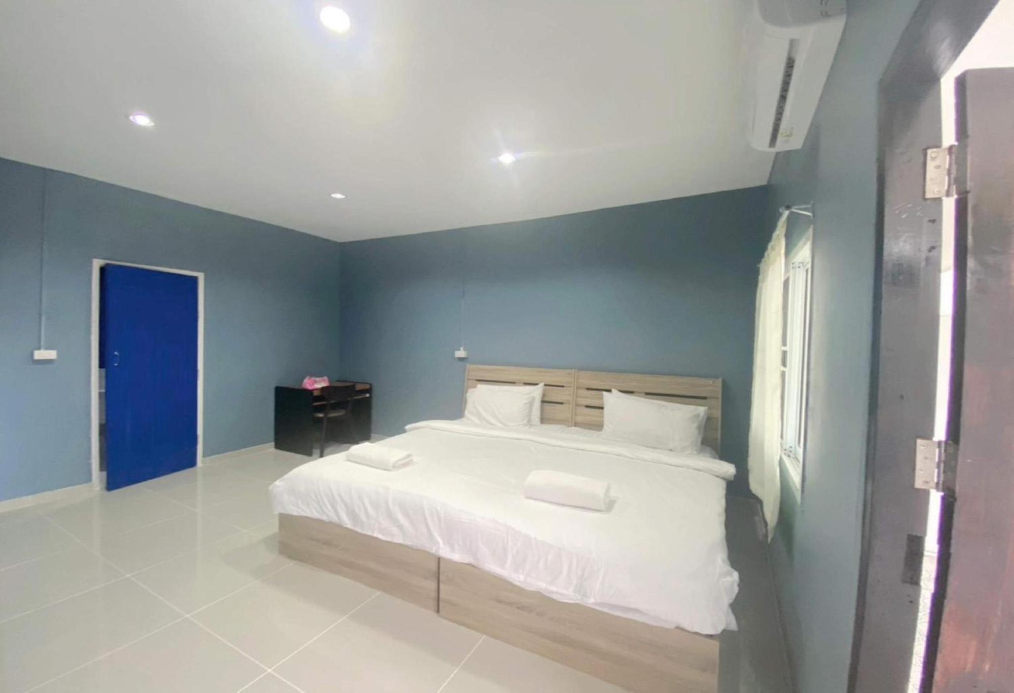 Collection O To The Sea Resort Thailand ナ・ジョムティエン エクステリア 写真