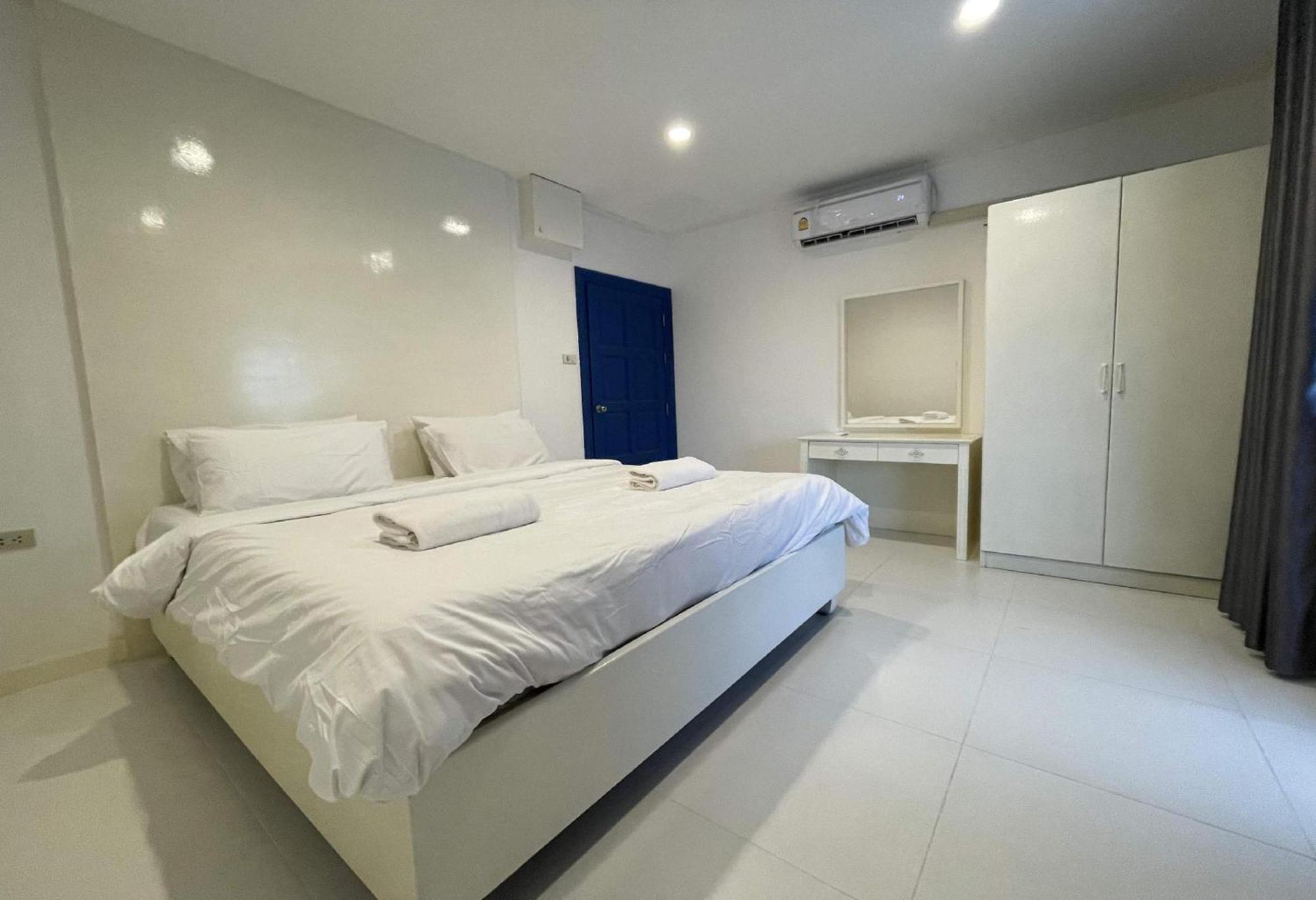 Collection O To The Sea Resort Thailand ナ・ジョムティエン エクステリア 写真
