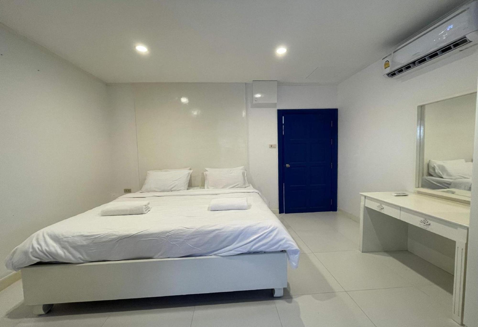 Collection O To The Sea Resort Thailand ナ・ジョムティエン エクステリア 写真
